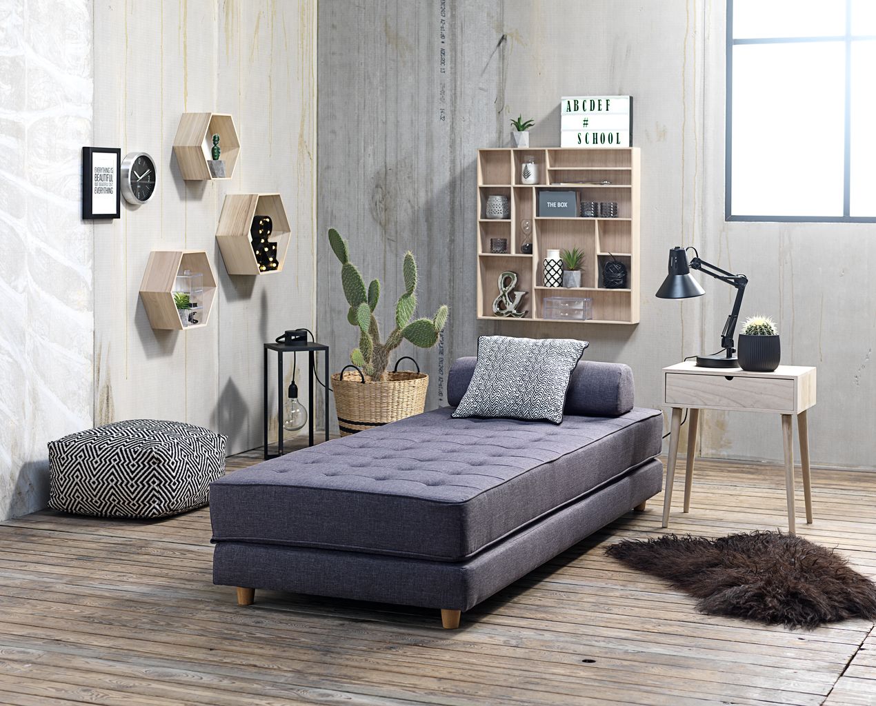 Sử dụng sofa giường giúp tiết kiệm không gian phòng trọ 5 cách decor trang trí phòng trọ đơn giản mà đẹp-3