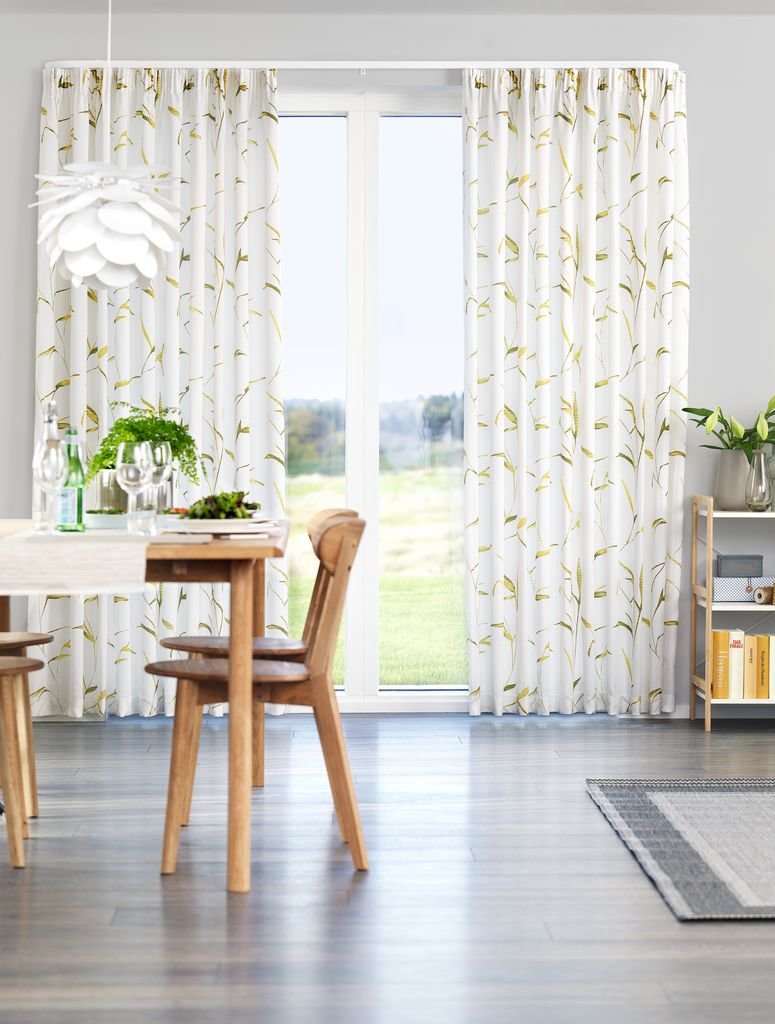 Trang trí phòng trọ đơn giản mà đẹp với rèm cửa họa tiết xinh xắn, dễ thương 5 cách decor trang trí phòng trọ đơn giản mà đẹp-6
